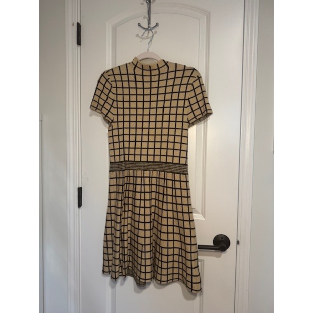 Tahari - Grid‎ Mock Neck Short Sleeve Sweater Dress